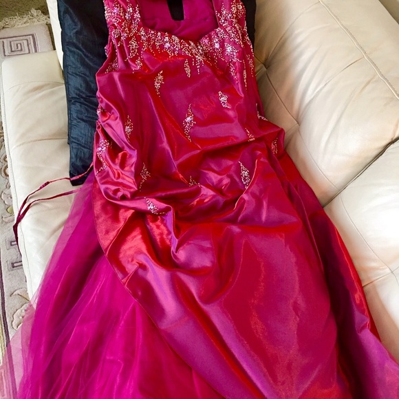 Precious Formals unique crimson gown - Picture 5 of 8